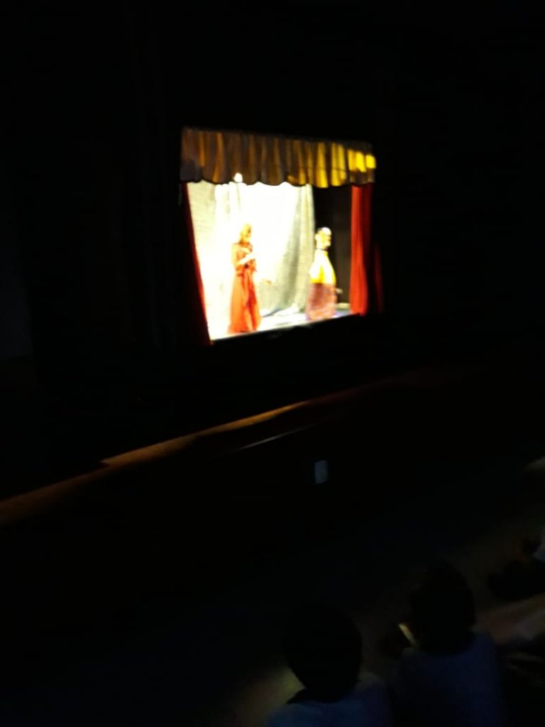 COLÉGIO SANTA MÔNICA – TEATRO DOS MAMULENGOS – 2º ANO – CACHAMBI