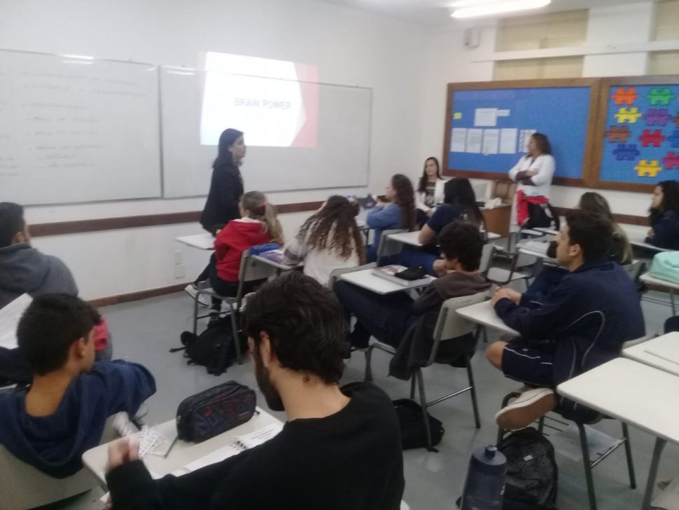 COLÉGIO SANTA MÔNICA – PALESTRA ACERCA DO PODER DO CÉREBRO – 3ª SÉRIE – CACHAMBI