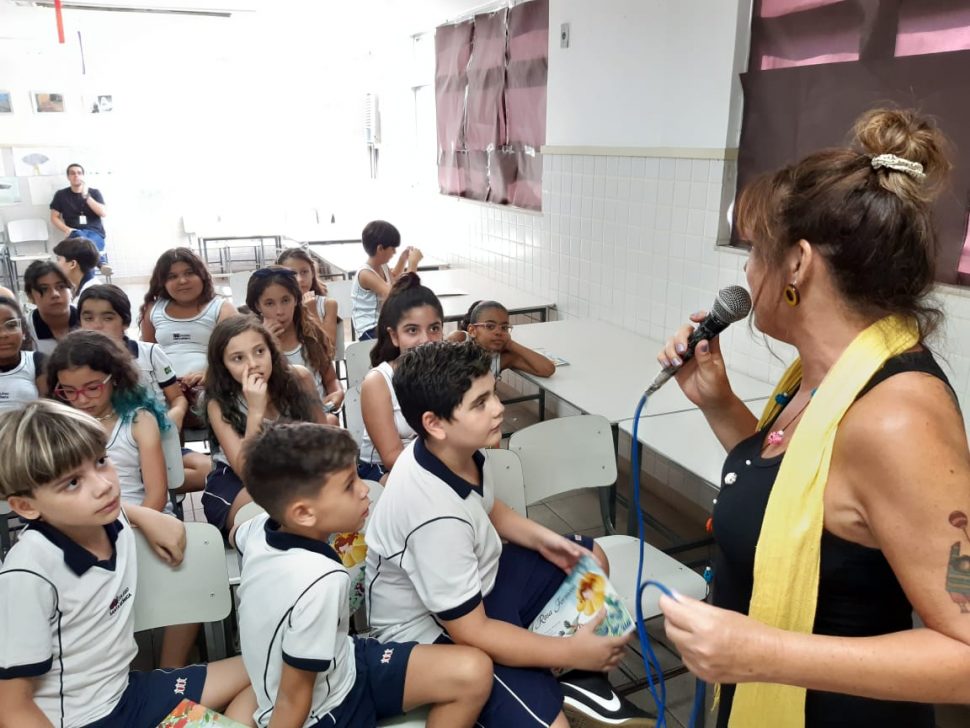 VISITA DA AUTORA DO PARADIDÁTICO DO 4º BIMESTRE